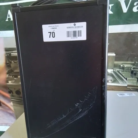VITRIFRIGO COUNTER TOP MILK FRIDGE 240V Model FG14CBUK