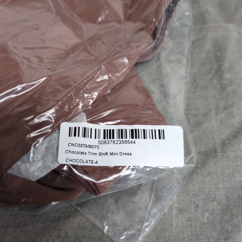 PRETTYLITTLETHING CHOCOLATE TRIM SHIFT MINI DRESS SIZE 4 BAGGED