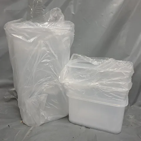BOX OF ASSORTED PLASTIC TUPPERWARE AND STORAGE CONTAINERS IN VARIOUS SIZES