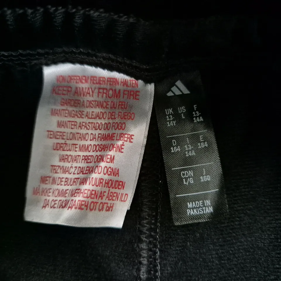 ADIDAS KIDS PANTS – BLACK, UK 13-14Y