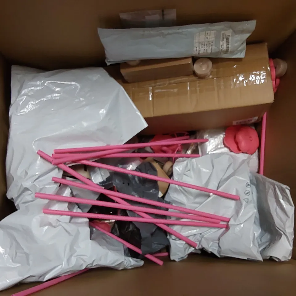 LARGE BOX OF ASSORTED BRAND NEW ITEMS TO INCLUDE: CV BOOT BANDING TOOL WITH CUTTER, GREY FABRIC STORAGE BOX,SET OF BLUE FABRIC COASTERS