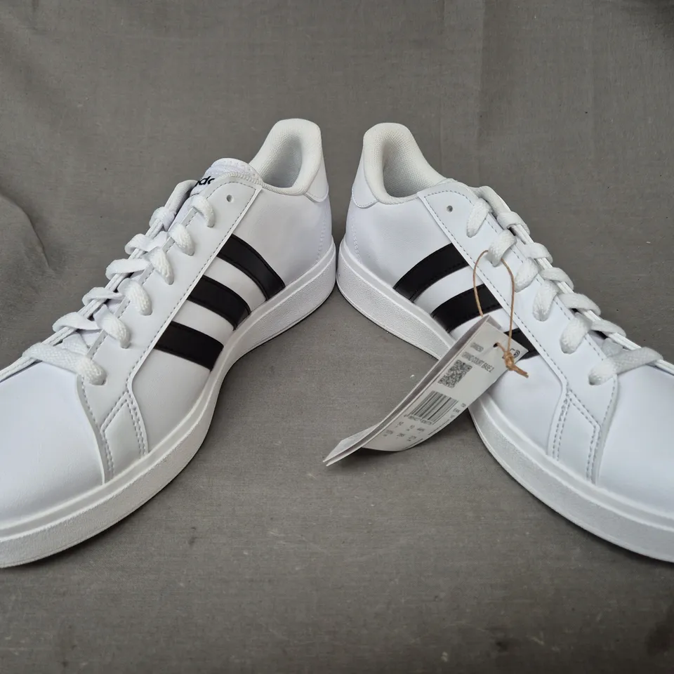 BOXED PAIR OF ADIDAS GRAND COURT BASE 2.0 SHOES IN WHITE/BLACK UK SIZE 10