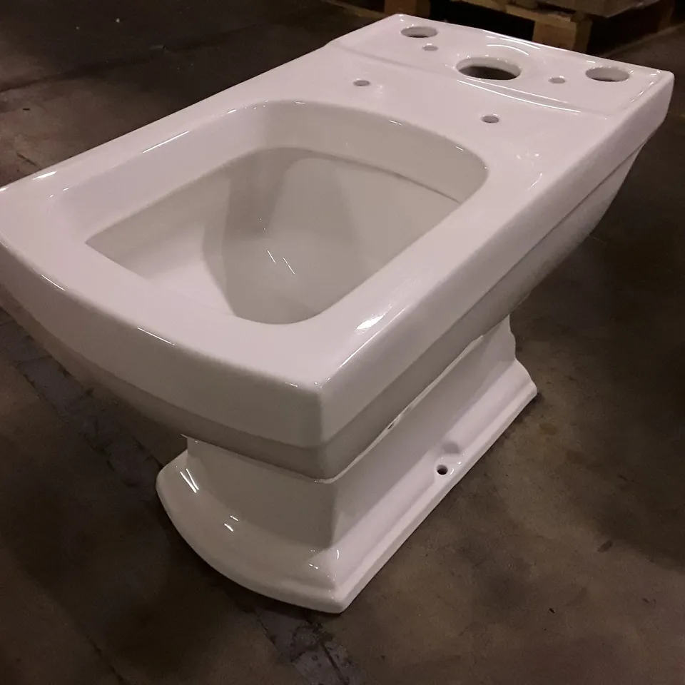 BOXED LINE CLOSED COUPLED TOILET PAN 2108 - 655X370X435MM