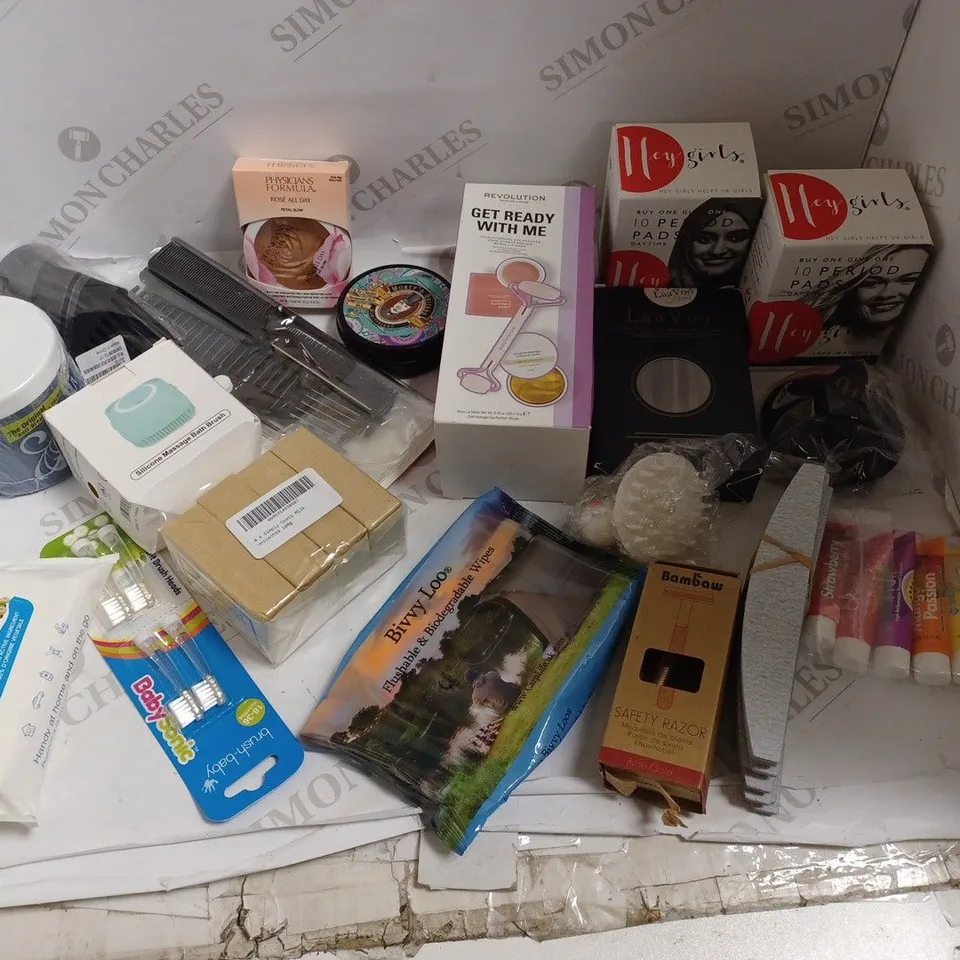 LOT OF APPROX 20 ASSORTED HEALTH AND BEAUTLY- HEY GIRLS, HIGHLIGHTER, RELIC WAX