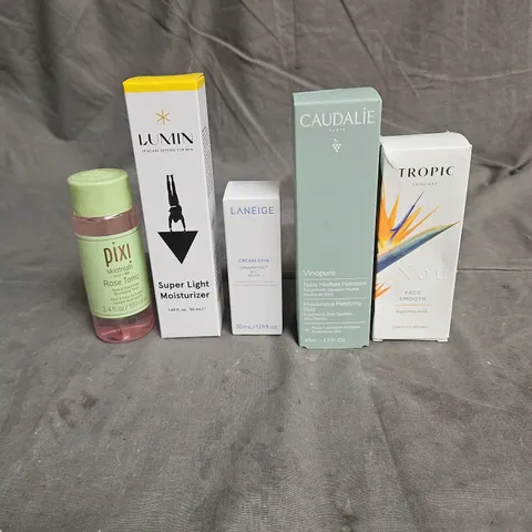 LOT OF APPROX 5 ASSORTED SKINCARE PRODUCTS TO INCLUDE - PIXI ROSE TONIC - LUMIN SUPER LIGHT MOISTURISER - LANEIGE CREAM SKIN MIST - ETC
