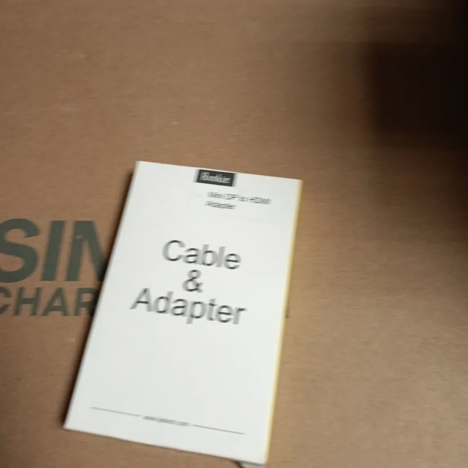 BOX OF APPROXIMATELY 9 ASSORTED ELECTRICAL ITEMS INCLUDING HIMDUZE MOUSE AND CABLE ADAPTER 