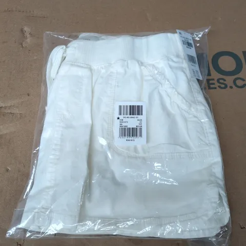 BAGGED HOLLISTER REMI ULTRA LOW-RISE POPLIN MINI SKORT IN WHITE - MEDIUM