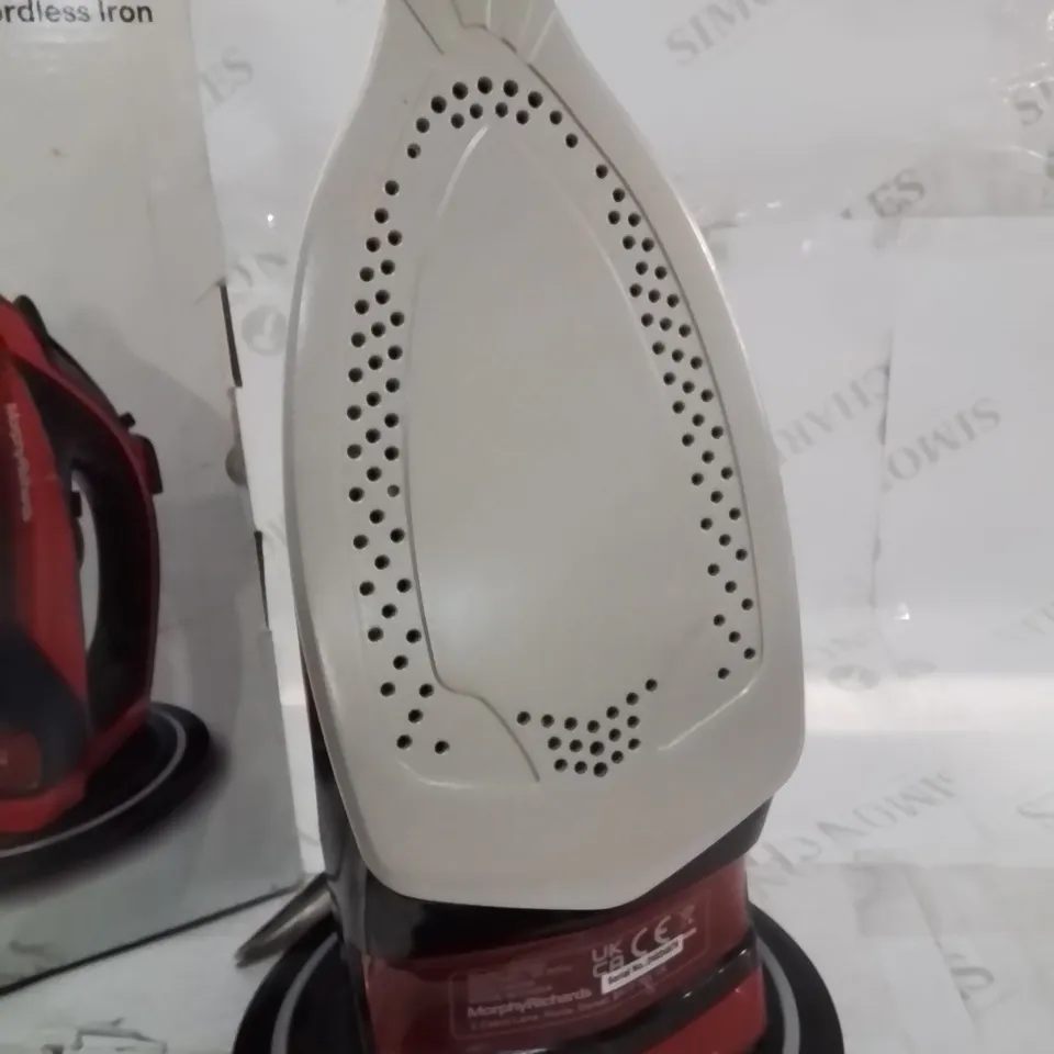 BOXED MORPHY RICHARDS EASYCHARGE 360 CORDLESS IRON