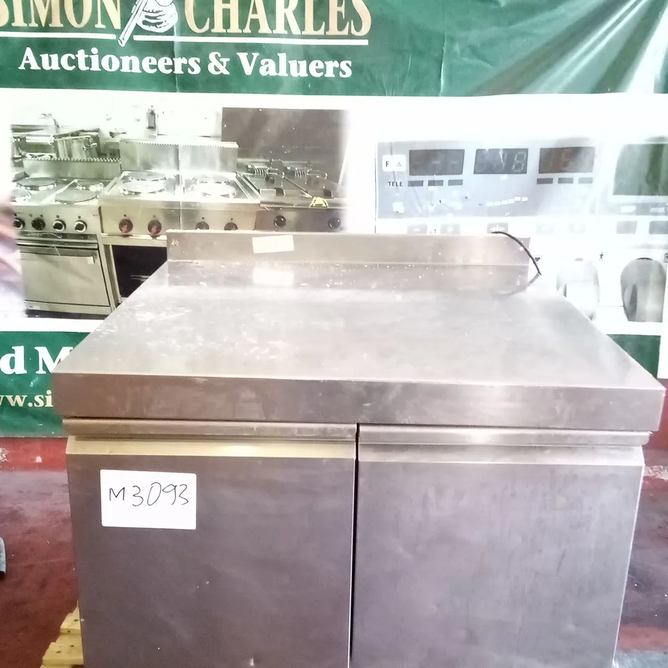 FOOD PREP STATION WITH UNDERCOUNTER FRIDGE KTAR 902 BT 