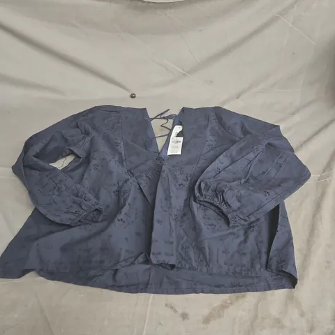 HOLLISTER FLORAL EMBROIDERED BLOUSE - NAVY, UK L