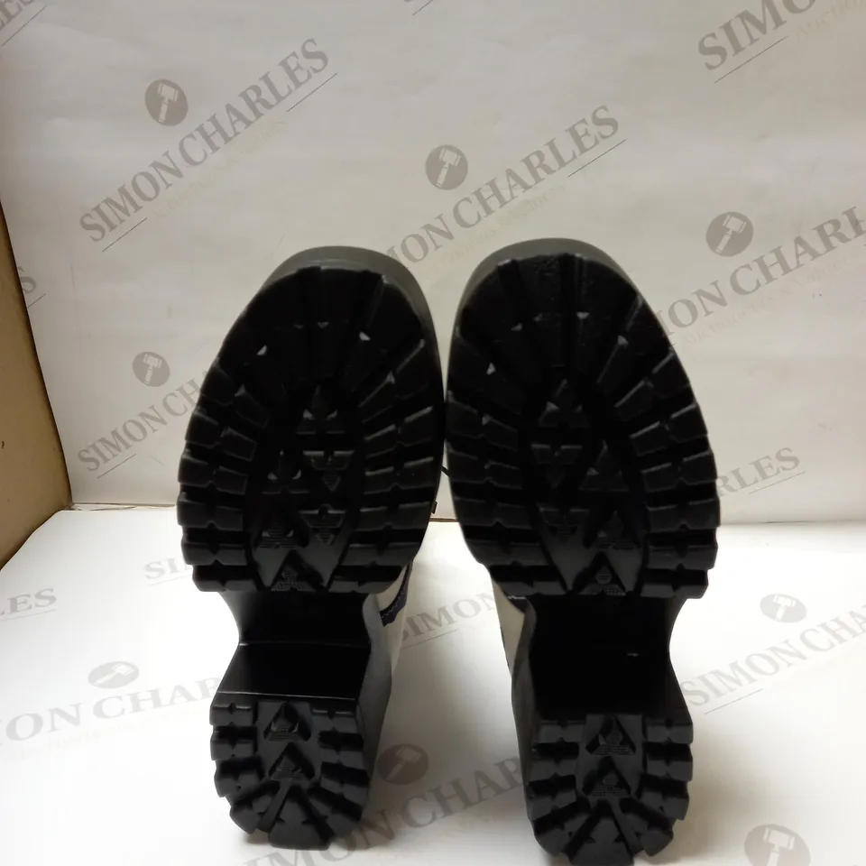 DESIGNER KOI COW PATTERNED PLATFORM  VEGAN BOOTS SIZE 5 