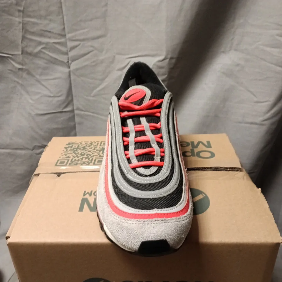 NIKE AIR BLACK/GREY/RED SIZE 11