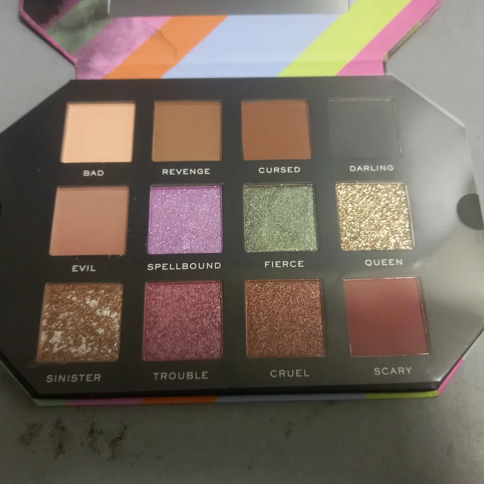 DISNEY VILLAINS EYESHADOW PALETTE