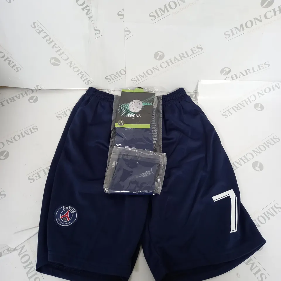PSG FC HOME KIT SIZE 28 WITH MBAPPE 7