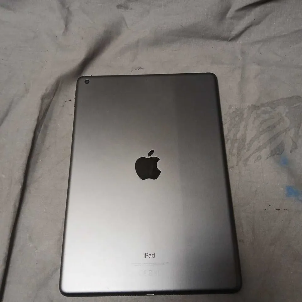 APPLE IPAD 7TH GEN A2197 – SPACE GRAY WITH HOME BUTTON