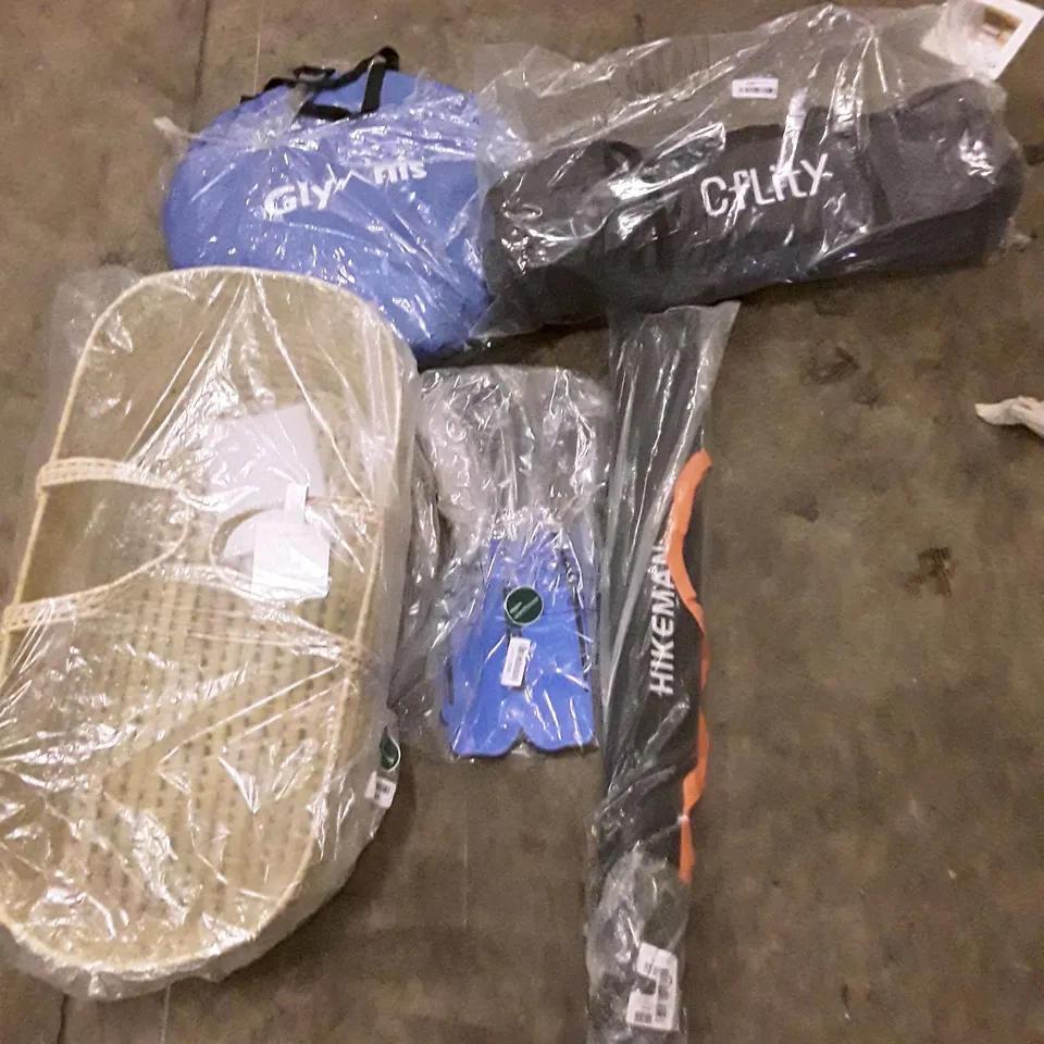 PALLET OF ASSORTED PRODUCTS TO INCLUDE; FLIPPERS - WOVEN BASKET - POP UP TENT ECT