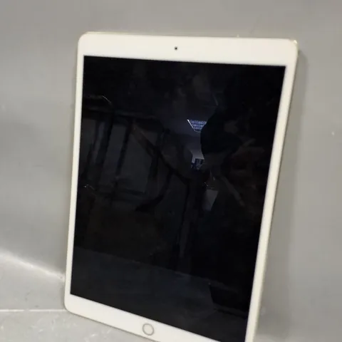 APPLE IPAD MODEL: A1709