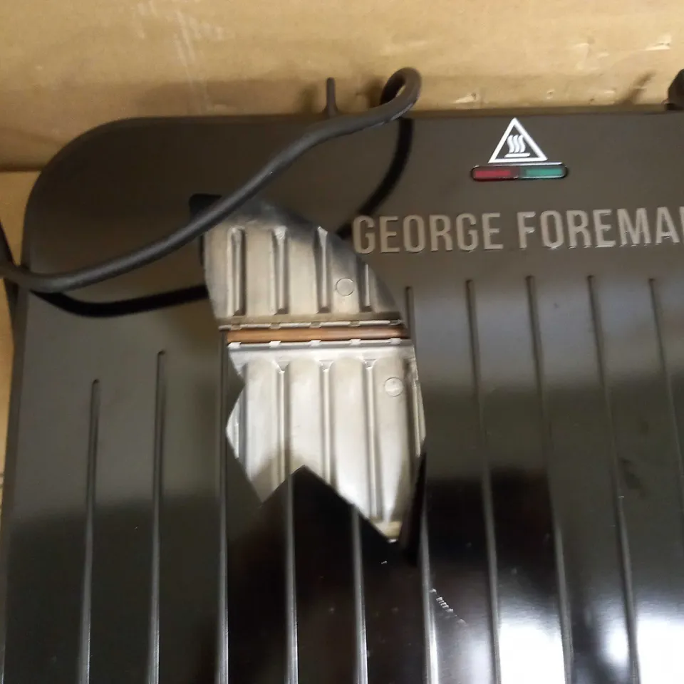 GEORGE FOREMAN LARGE FAMILY GRILL