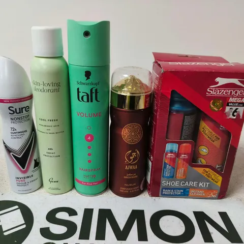 APPROXIMATELY 15 ASSORTED AEROSOLS TO INCLUDE SLAZENGER , SURE AND AJWAA