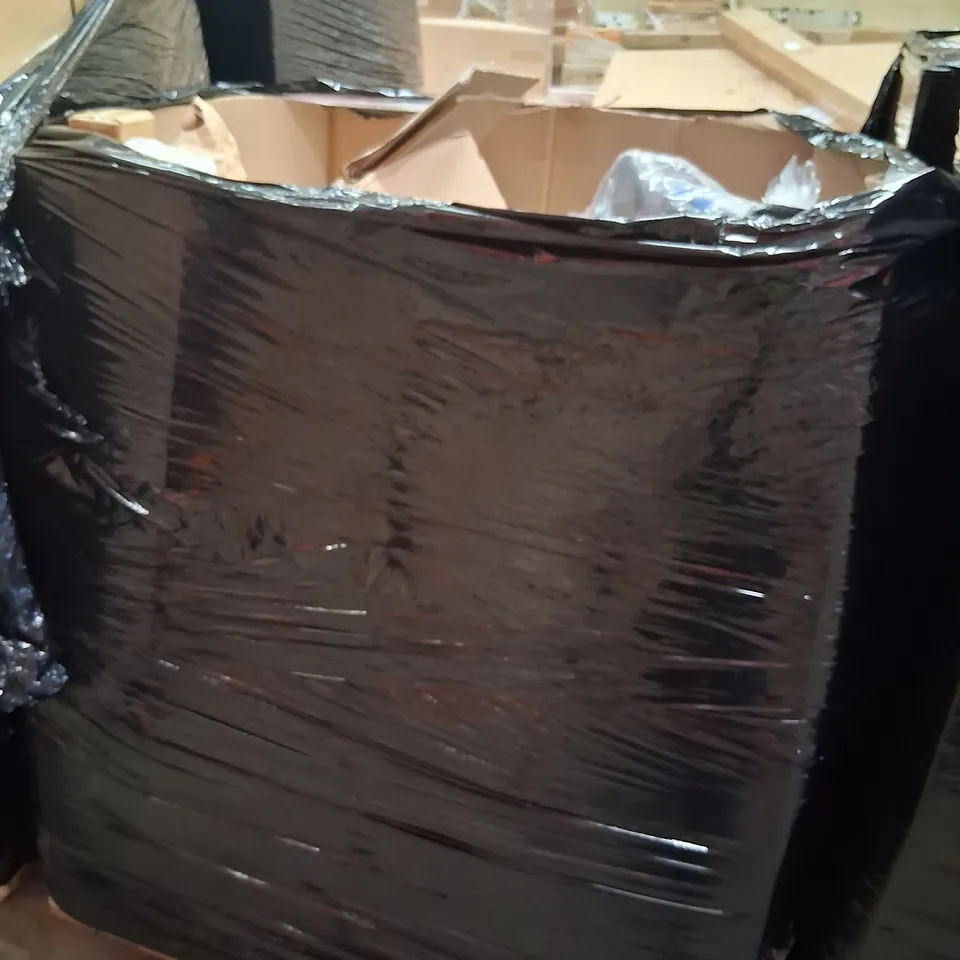 PALLET CONSISTING OF A LARGE QUANTITY OF ASSORTED HOUSEHOLD AND ELECTRICAL PRODUCTS AND ACCESSORIES TO INCLUDE;