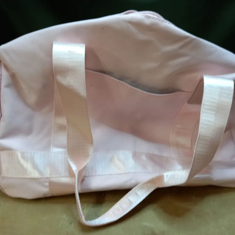 UNBRANDED ZIP UP CARRY ON HANDAG - PINK