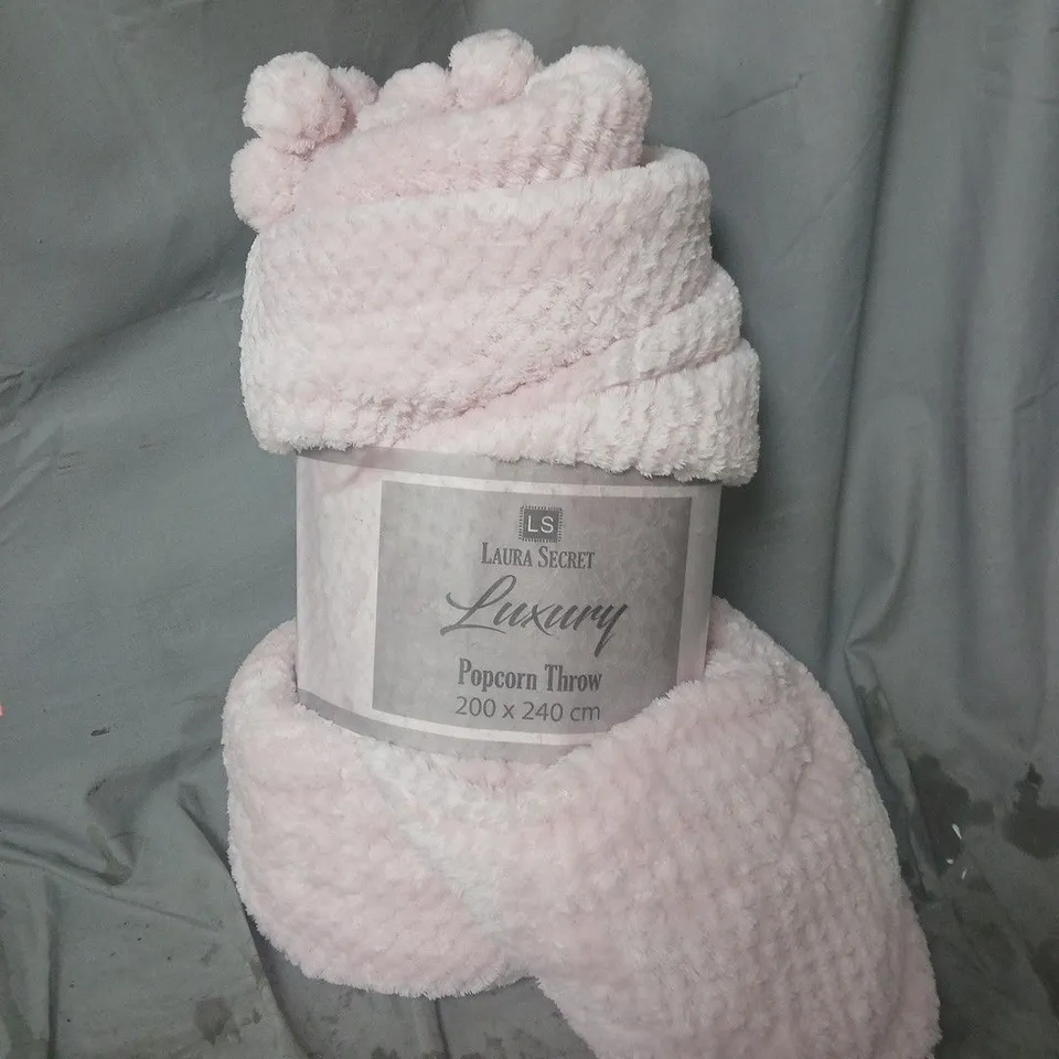 LAURA SECRET POPCORN THROW IN PINK (200X240CM)