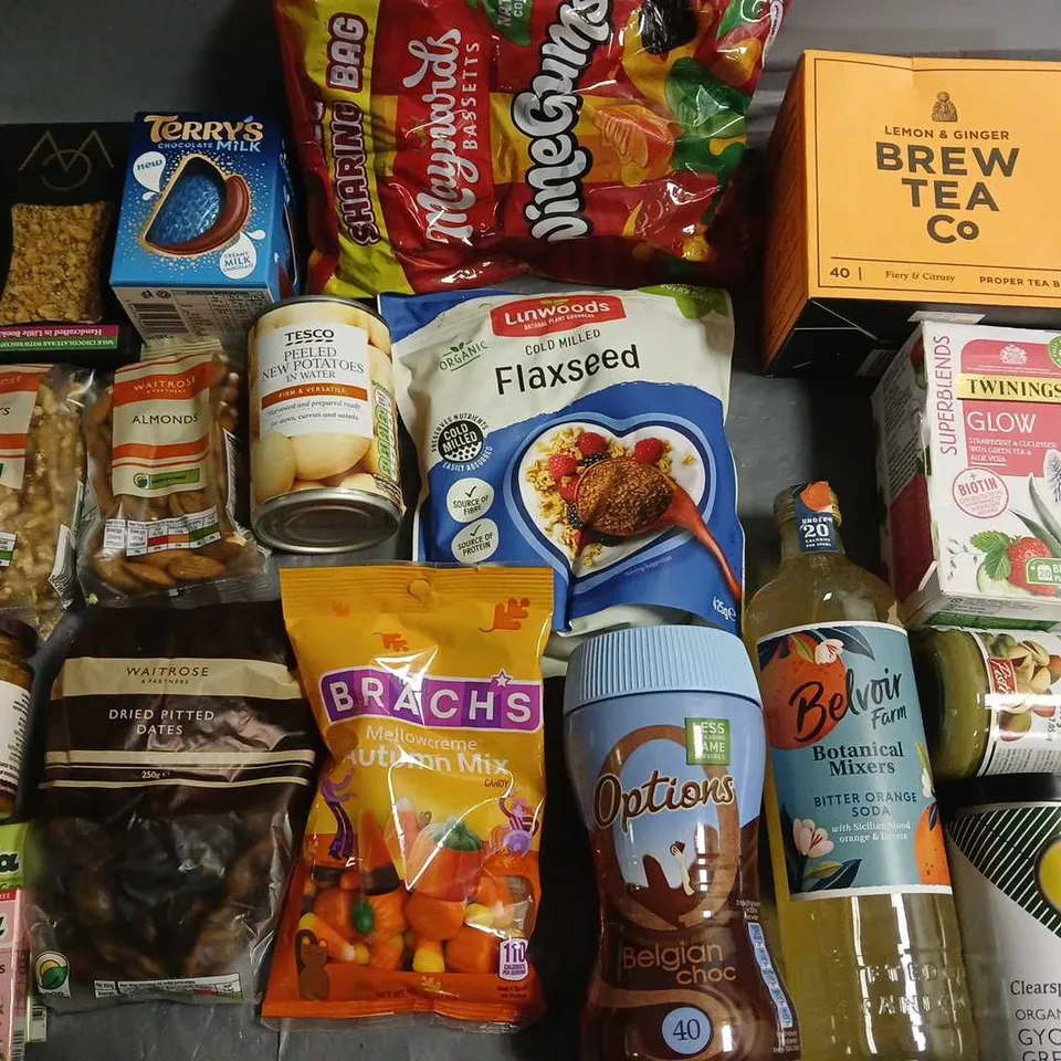 LOT OF APPROXIMATELY 20 ASSORTED FOOD ITEMS TO INCLUDE BREW TEACO BAGS, COLD MILLED FLAXSEED AND WHOLE ALMONDS