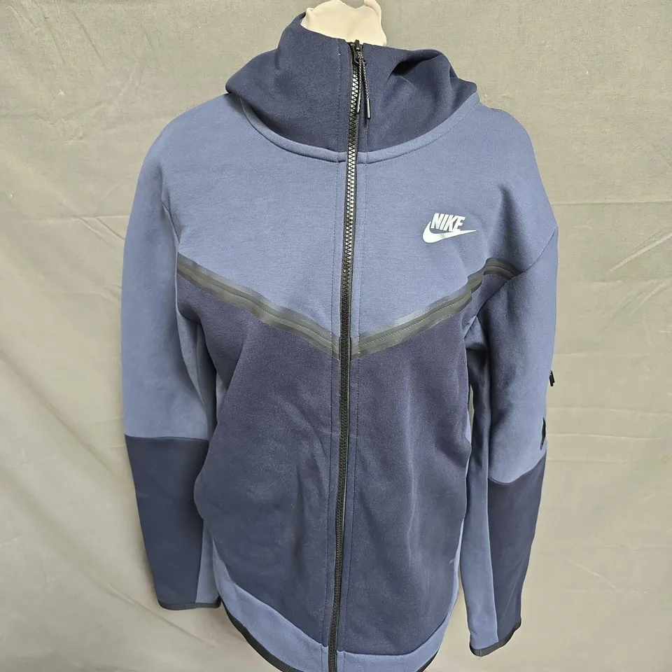 NIKE HOODED ZIP UP JACKET IN MIDNIGHT BLUE SIZE S