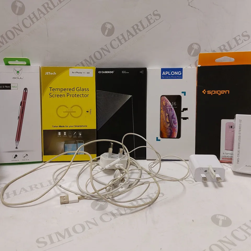 LOT OF APPROX 15 ASSORTED MOBILE PHONE ACCESSORIES TO INCLUDE CASES, EARPHONES, SCREEN PROTECTORS, ETC 