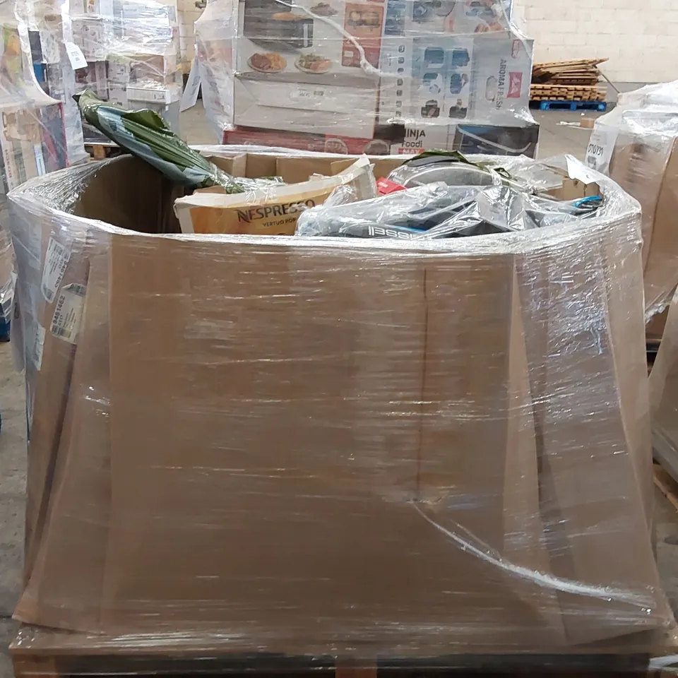 PALLET OF APPROXIMATELY 16 UNPROCESSED RAW RETURN HOUSEHOLD AND ELECTRICAL GOODS TO INCLUDE;