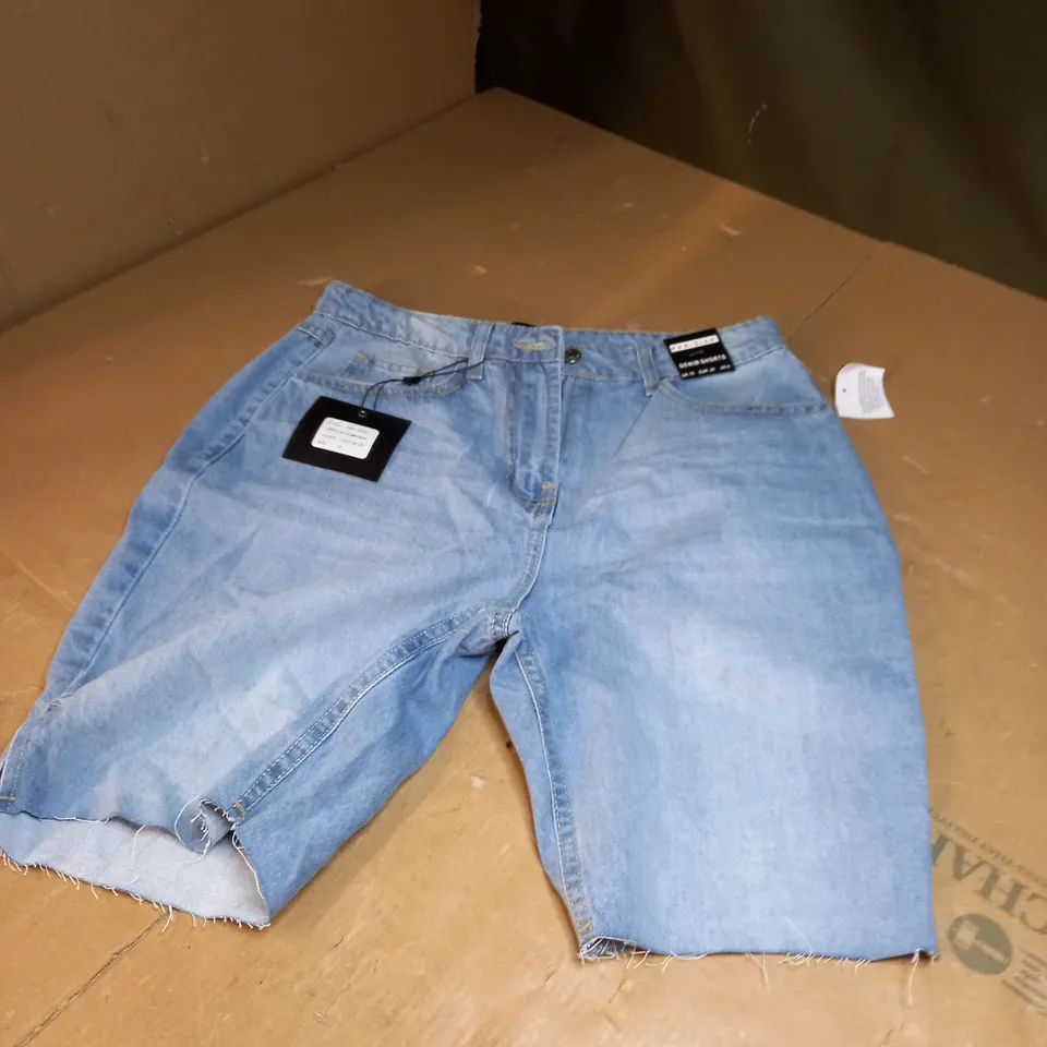 PARISIAN DENIM SHORTS SIZE 10