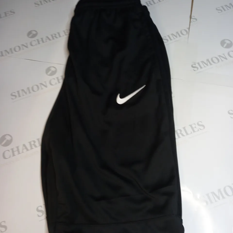 NIKE LOGO TRACKSUIT BOTTOMS SIZE YOUTH XL
