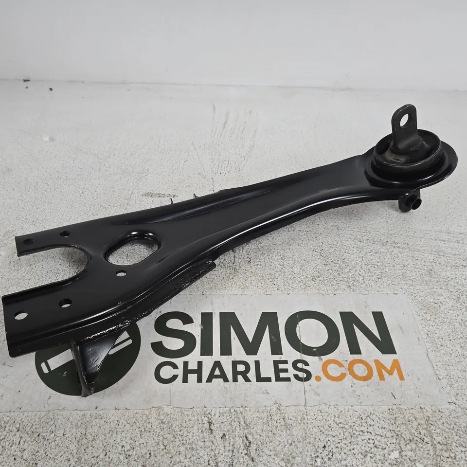 REAR SUSPENSION VEHICLE CONTROL ARM - MODEL UNSPECIFIED 