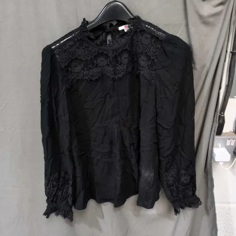  BODEN BLACK LACE BLOUSE - SIZE 12