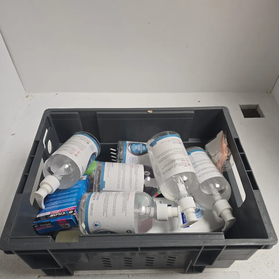 TOTE OF APPROXIMATELY 10 ASSORTED ITEMS INCLUDING VIRA SAFE HAND GEL, EXCILOR NAIL FUNGUS TREATMENT AND CK ONE BODY WASH