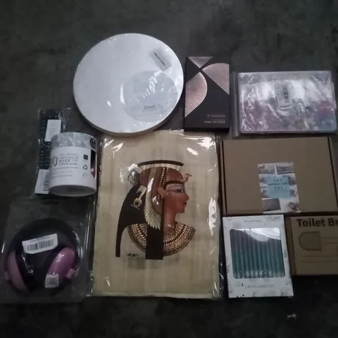 PALLET OF 6 BOXES CONTAINING ASSORTED ITEMS INCLUDING REUSABLE MAKEUP COTTON PADS, CAKE CANDLES, TOILET BRUSH, UNIVERSAL REMOTE CONTROL, PHONE CASE, CAKE TRAYS