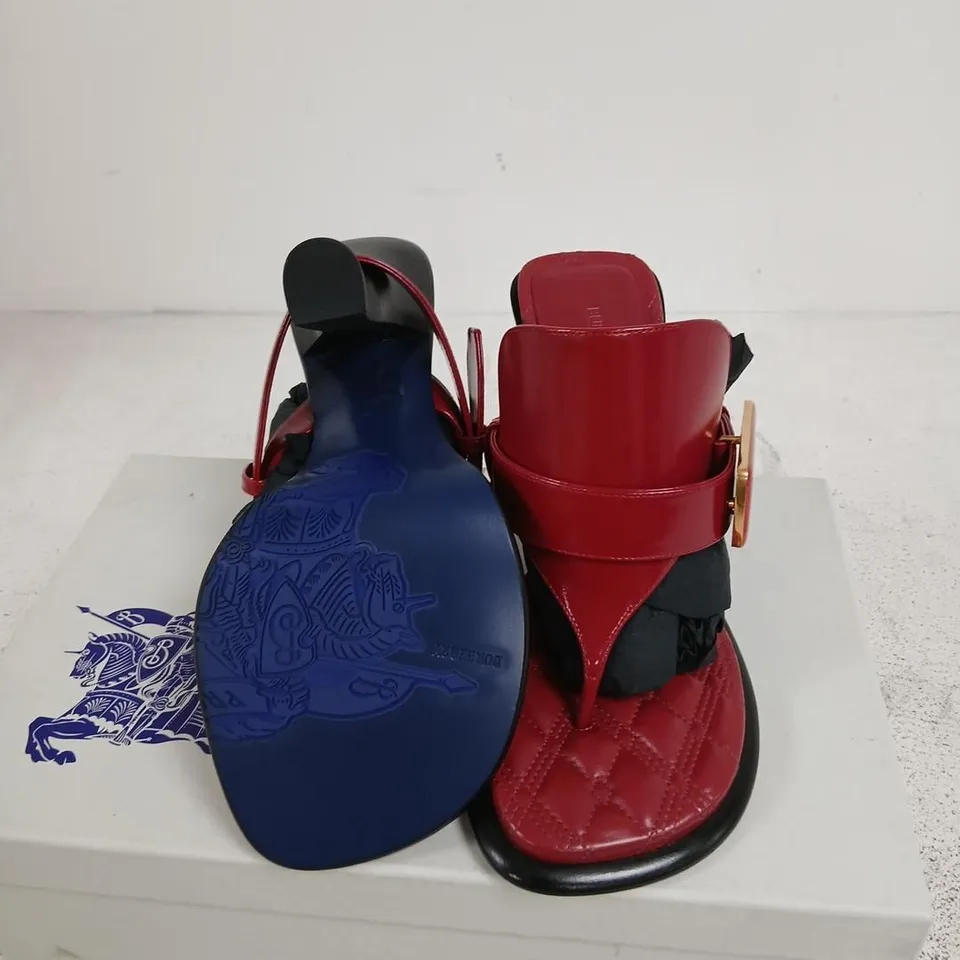 BURBERRY ALF BAY SANDAL – SCARLET RED LEATHER, GOLD BUCKLE, UK4 (EU37)