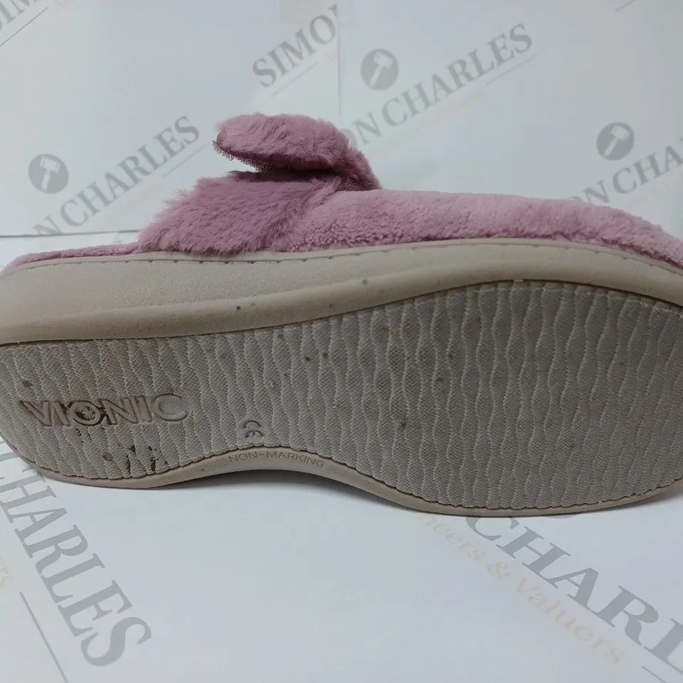 PAIR OF VIONIC MARIEL SLIPPERS IN DUSKY PINK SIZE 4