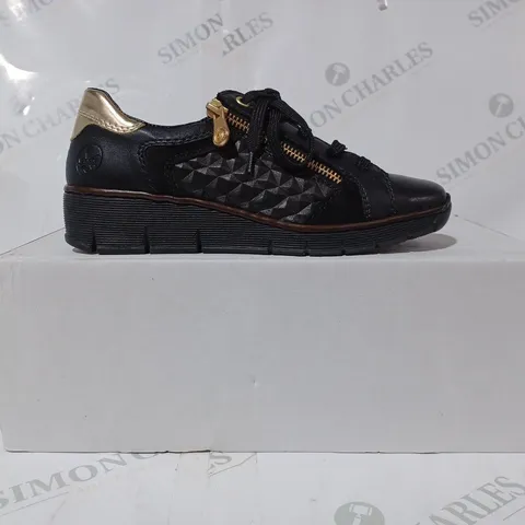 BOXED PAIR OF RIEKER MIX TRAINERS IN BLACK SIZE 5