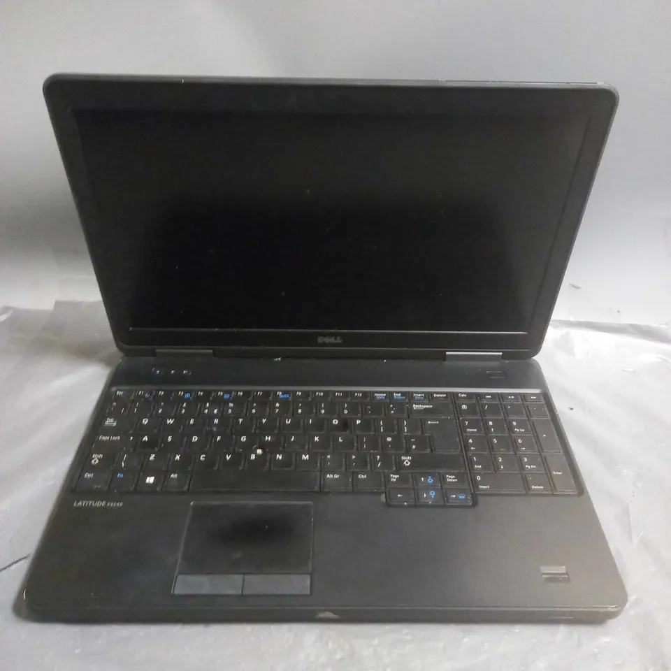 DELL LATITUDE E5540 LAPTOP