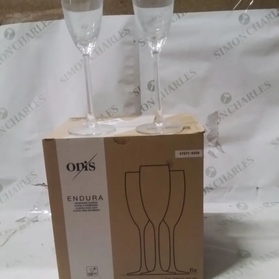 BOXED ONIS ENDURA CHAMPAGNE GLASSES APPROXIMATELY 6