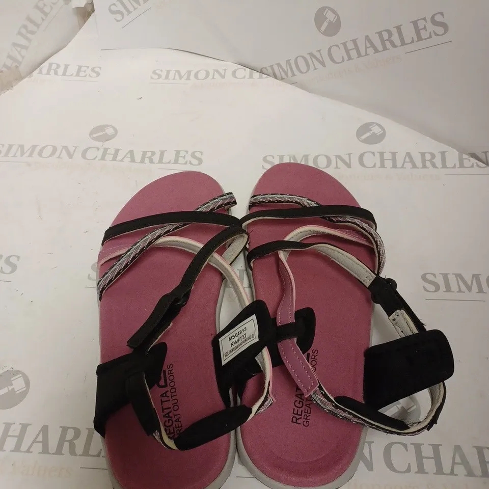 REGATTA LADY ROMA SANDALS SIZE 4