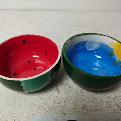 PAIR OF HAND-PAINTED CERAMIC BOWLS