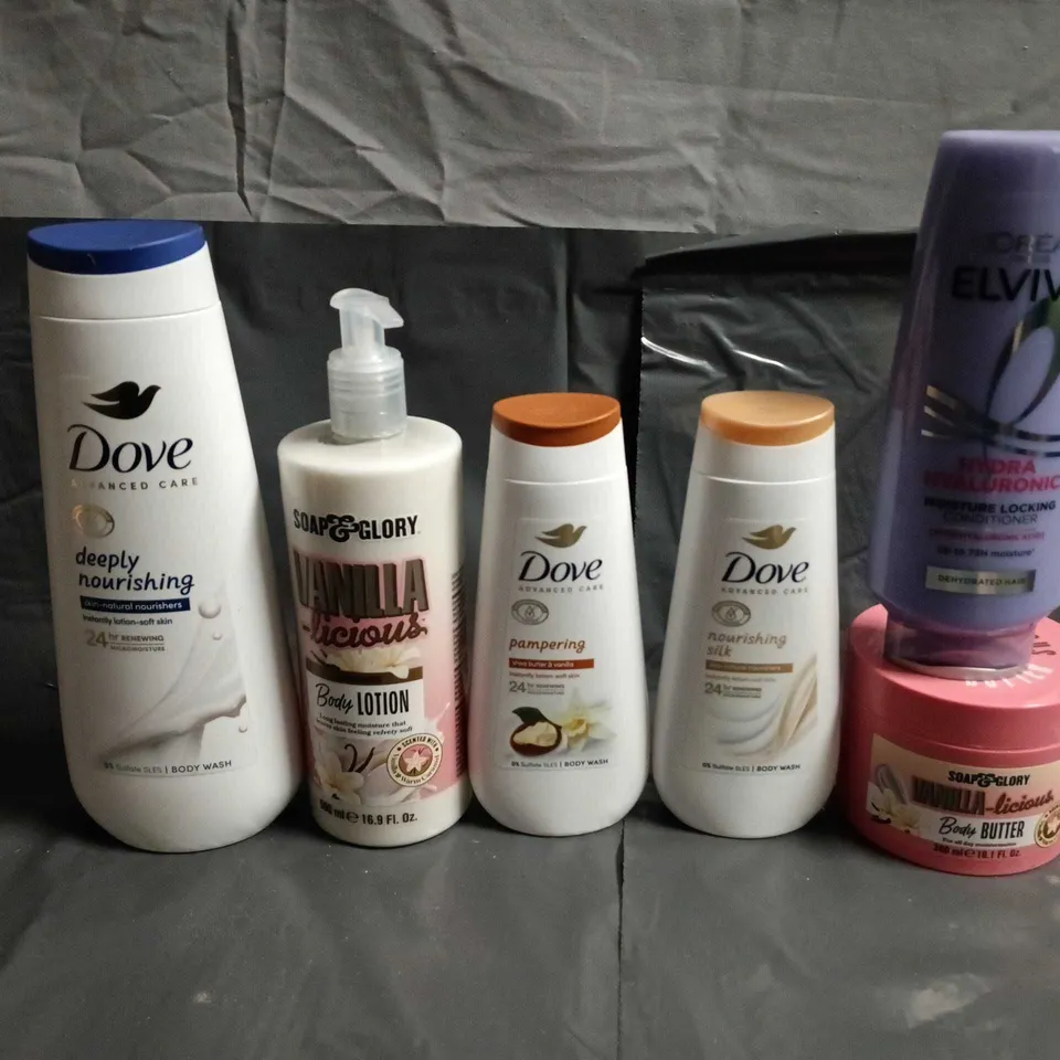 APPROXIMATELY 15 ASSORTED HEALTH & BEAUTY PRODUCTS TO INCLUDE ELVIVE, DOVE AND SOAP AND GLORY