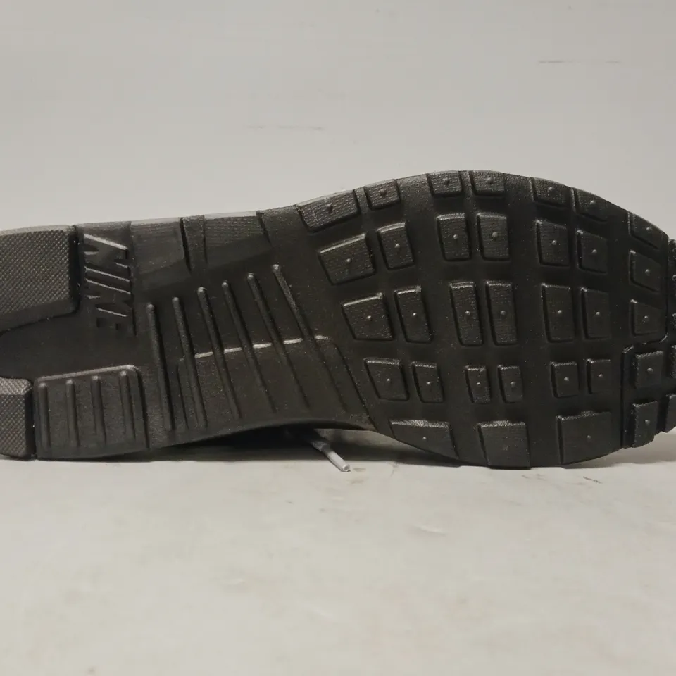 PAIR OF NIKE AIR SHOES IN GREY/DARK GREY/BLACK UK SIZE 6
