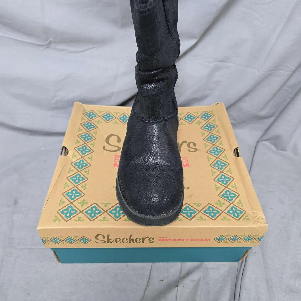 BOXED PAIR OF SKECHERS KEEPSAKES BOOTS IN BLACK - UK 4