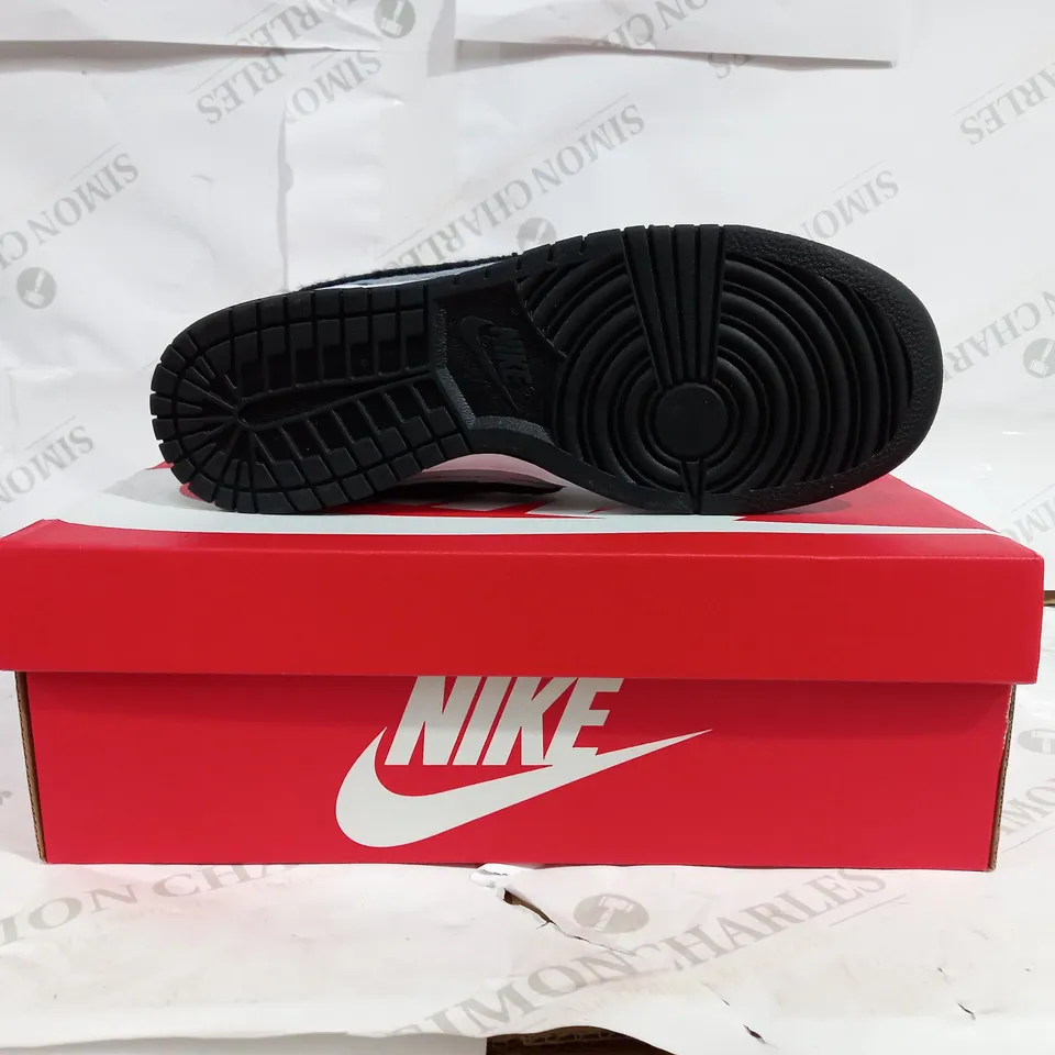 PAIR OF NIKE DUNK LOW RETRO IN GREY/BLACK- UK SIZE 9