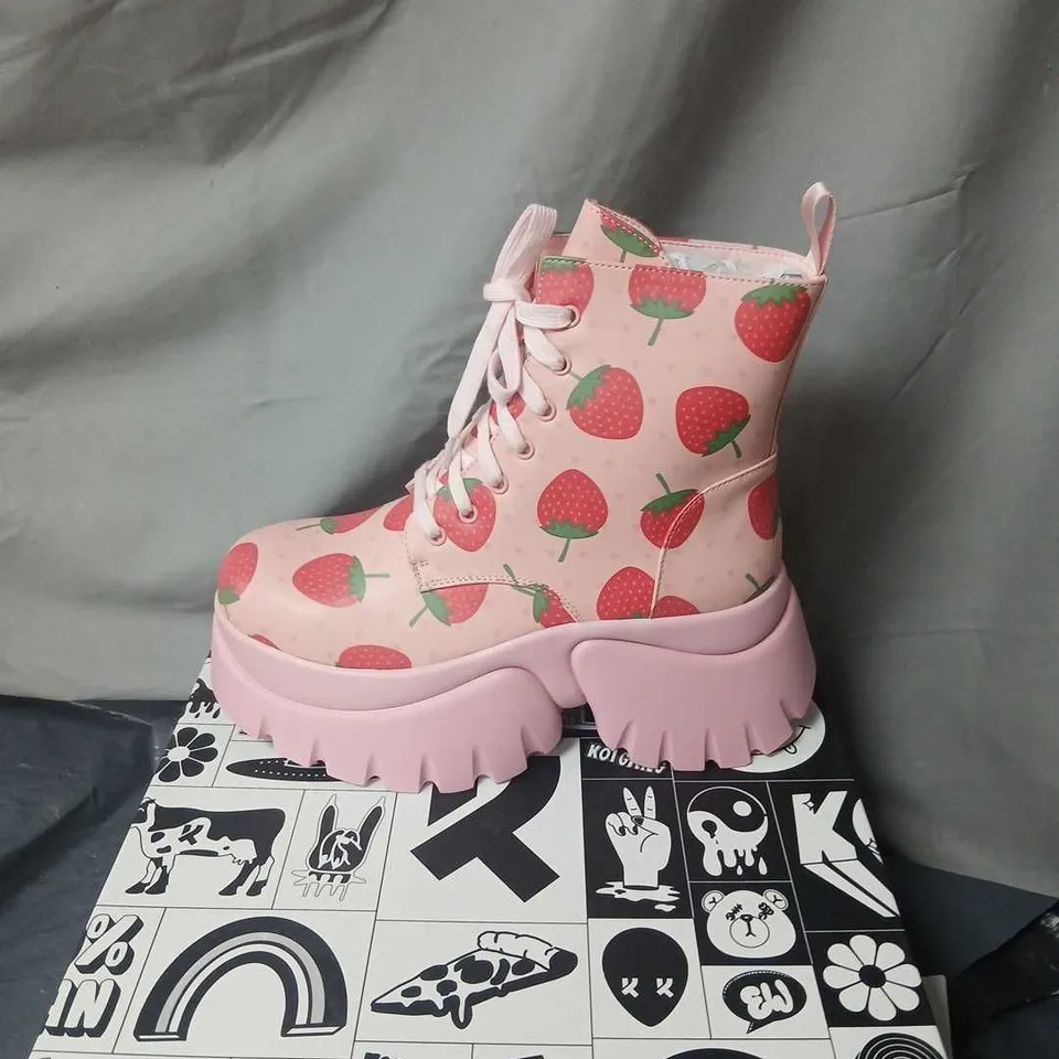 BOXED KOI STRAWBERRY SHORTCAKE PINK VILUN BOOTS - UK 5