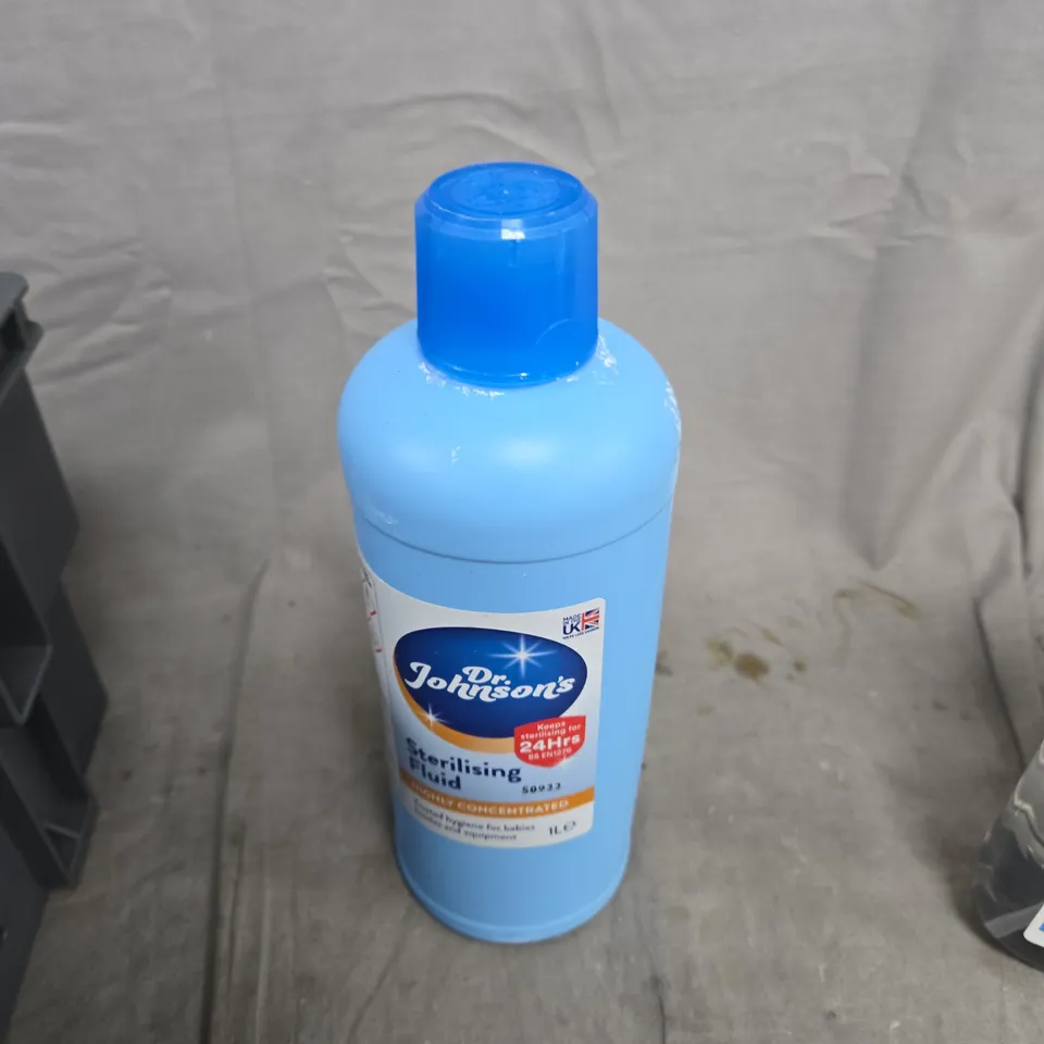 TOTE OF APPROXIMATELY 15 ASSORTED LIQUIDS TO INCLUDE: STERILIZING FLUID AND BATHROOM CLEANER