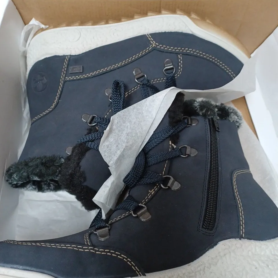 BOXED RIEKER WATER RESISTANT WARM HIKER BOOTS, NAVY - SIZE 5